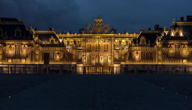 Schloss Versailles bei Nacht © Pierrick Daul