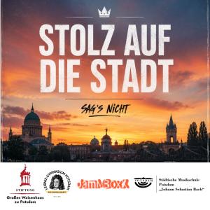 CD-Cover: Unter einem vom Sonnuntergang roten Himmel sehen wir die Kulisse einer alten Groß-Stadt 