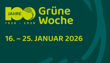 Gelbe Schrift vor grünem Hintergrund: 100. Grüne Woche Berlin 2026