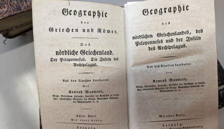 Restitution historischer Bücher an Graf von der Schulenburg