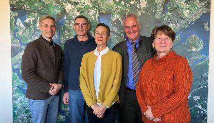 Pressegespräch Beteiligung Ortsteile Erneuerbare Energie. Vlnr: Martin Bressé, Dieter Spira, Sabine Sütterlin, Bernd Rubelt, Birgit Malik