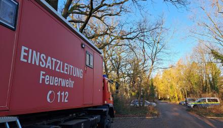 Fahrzeug der Einsatzleitung bei Bombenentschärfung am 27. November