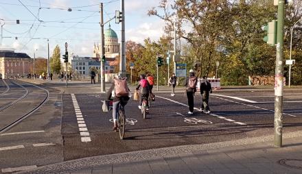 Kreuzungsbereich Lange Brücke / Babelsberger Straße 