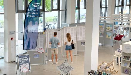 Ausstellung Bürgerhaushalt im Bildungsforum (Foto LHP / F. Daenzer)