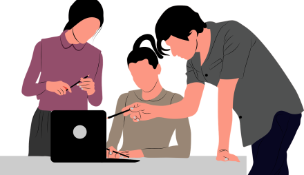 Drei Personen schauen auf einen Laptop, eine sitzt, die anderen schauen über die Schulter. Bei dem Bild handelt es sich um eine Graphik / Zeichnung.