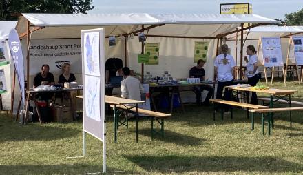 Stand der Koordinierungsstelle Klimaschutz der LHP auf dem Umweltfest 2023