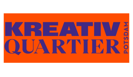 Logo des Kreativ Quartiers Potsdam in lilaner Schrift auf orangem Hintergrund