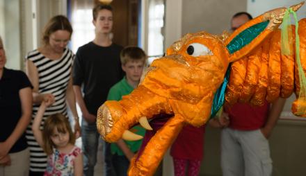 Familienführung: Johann Ludwig von Fauch, Foto: Peter Adamik, Lizenz: SPSG