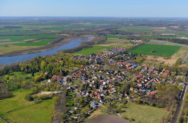 Luftbild mit Ansicht des Potsdamer Ortsteils Marquardt.