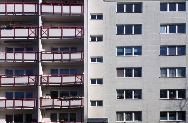 Auskunft/Akteneinsicht ehemaliger Heimkinder der DDR Begleitendes Bild zum Thema Auskunft/Akteneinsicht ehemaliger Heimkinder der DDR: Plattenbau
