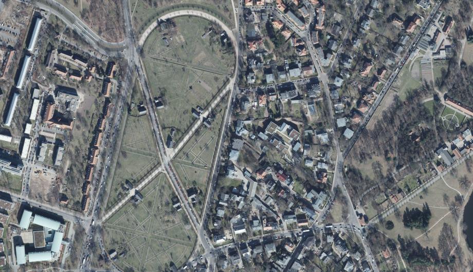 Die historische Parzellierung der Russischen Kolonie Alexandrowka ist heute wieder gut erkennbar, 2015 - The historical subdivision of the Russian Colony Alexandrovka is clearly visible again, 2015 (©