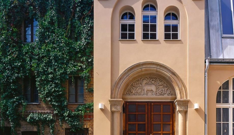 Eingang zum Nikolaisaal Potsdam Eingang zum Nikolaisaal Potsdam