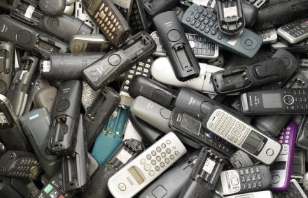 alte Telefone und Handys