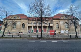Die Historische Turnhalle Kurfürstenstraße nach ihrer Bauabnahme im Dezember 2023