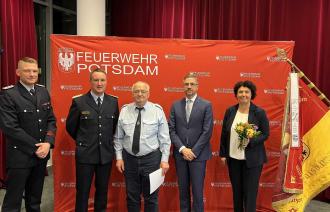 Auszeichnung durch Mike Schubert, Brigitte Meier und Ralf Krawinkel