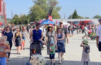 Zahlreiche Gäste beim Tag der offenen Tür der Feuerwehr Potsdam 2024.