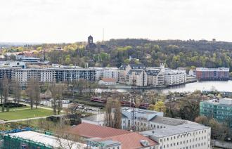 Potsdam mit Blick Richter Speicherstadt, Havel und Brauhausberg 