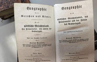 Restitution historischer Bücher an Graf von der Schulenburg