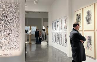 Erfolgreiche Bilanz der Ausstellung „Wolfgang Joop im Kunstraum“