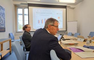 Bürgermeister Burkhard Exner bei der Vorstellung des Jahresberichts 2024
