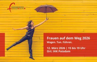 Frau mit regenschirm vor einer gelben Mauer sowie Veranstaltungstitel, -datum und -ort