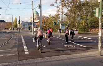 Kreuzungsbereich Lange Brücke / Babelsberger Straße 