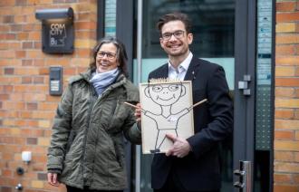 zwei Personen - Gabriele Hellwig (links) und Falko Nowak (rechts)