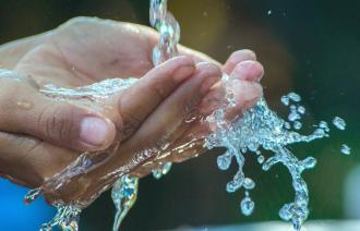Erfrischende Weiterbildung: VHS-Themenmonat „Wasser“ im Juni