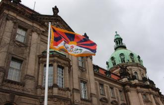 Die Landeshauptstadt Potsdam zeigt Flagge für Tibet.