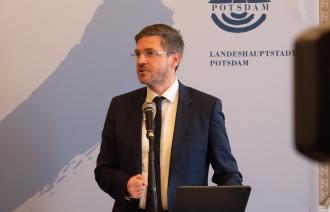 Pressekonferenz zu Corona am 27. März 2020