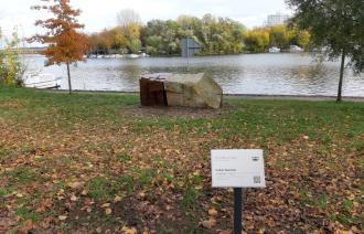 Die Skulptur "SeiTiGKeiTeN" von Volker Bartsch ergänzt den Potsdamer Skulpturenpfad.