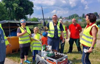 Insgesamt 112 Freiwillige sammelten vom 4. bis 6. Juni 2021 in Potsdams Welterbestätten 140 Säcke voller Müll.