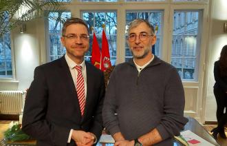 Oberbürgermeister Mike Schubert, L. Quim aus Brasilien,