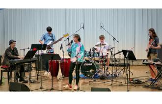 „Bands & More“ der Städtischen Musikschule Potsdam "Johann Sebastian Bach".