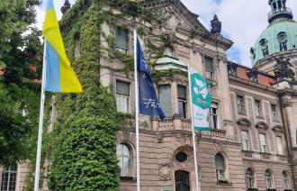 Potsdam zeigt Flagge für eine atomwaffenfreie Welt