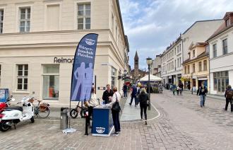Infostand zum Potsdamer Bürgerhaushalt im Sommer