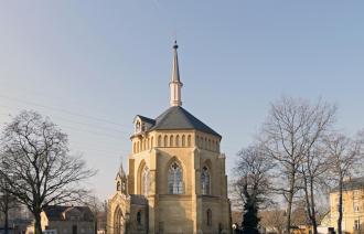 Die Neuendorfer Kirche im Februar 2017