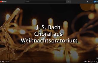 Titelschrift - Weihnachtsoratorium von Bach vor weihnachtlicher Deko