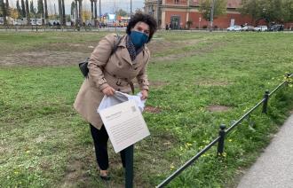 100 Jahre nach dem Kapp-Lüttwitz-Putsch enthüllte heute die Beigeordnete Brigitte Meier am Steubenplatz eine Tafel, die an die Ereignisse vom März 1920 und an die Opfer des Putsches in Potsdam erinnert.