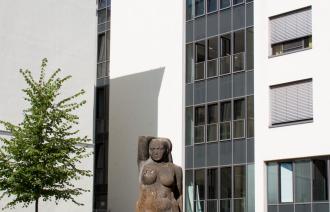 Stehender Akt (© Dirk Alexander Schermer)