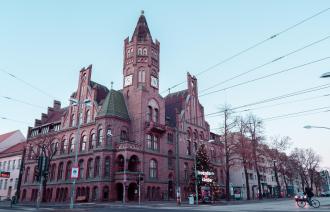 Dieses Foto zeigt das Kulturhaus Babelsberg.