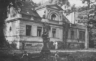 Das Bild zeigt das Lepsiushaus um 1920.