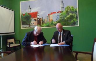 Vereinbarung gemeinsamer Projekte der Partnerstädte (Rechts: Tadeusz Staruch