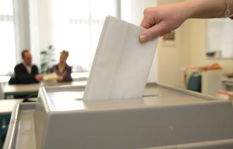 Wählen am Wahltag.