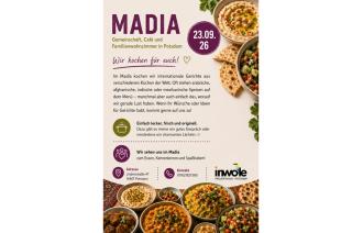 Flyer für das Madia, ein Gemeinschafts-, Café- und Familienwohnzimmer in Potsdam. Anlässlich eines gemeinsamen Kochens am 23. September 2026 zeigt der Flyer verschiedene internationale Gerichte und informiert über das Angebot, Foto: inwole
