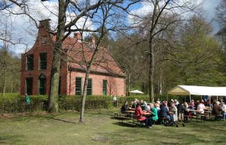 Saisonauftakt am Jagdschloss Stern, Foto: Förderverein Jagdschloss Stern – Parforceheide e.V., Lizenz: Förderverein Jagdschloss Stern – Parforceheide e.V.