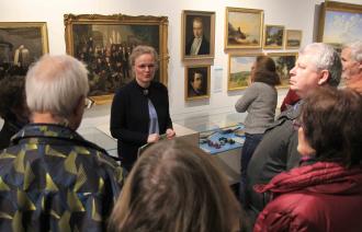 Führung durch die Stadtgeschichtliche Ausstellung, Foto: Ute Meesmann, Lizenz: © Potsdam Museum - Forum für Kunst und Geschichte