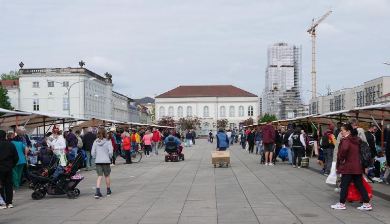 Geben- und Nehmen-Markt auf dem Neuen Lustgarten