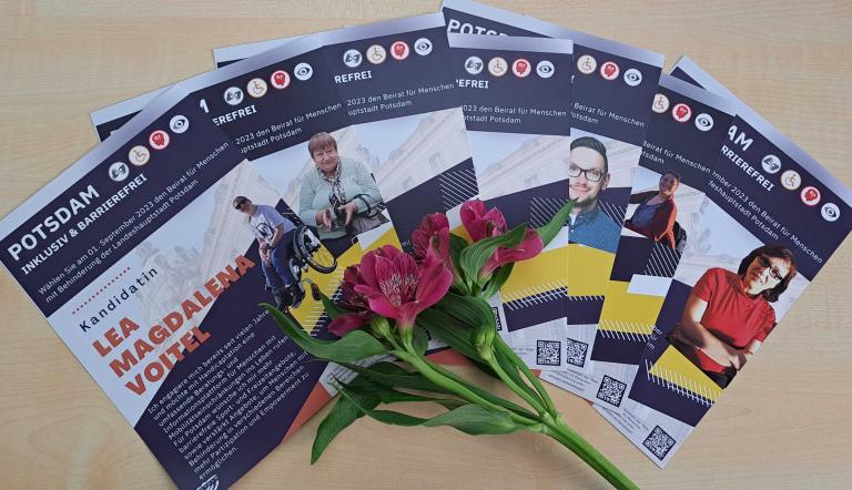 Bilanz Wahl Beirat Menschen mit Behinderung Flyer der Kandidat*innen der Wahl zum Beirat für Menschen mit Behinderung