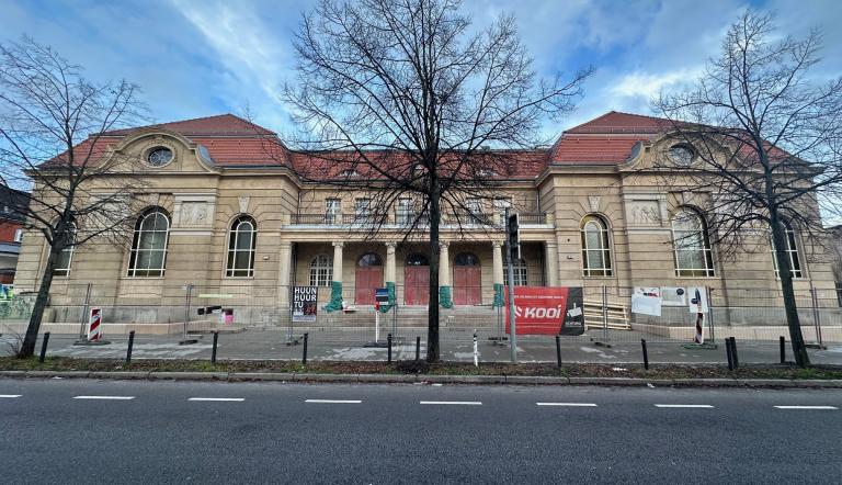 Die Historische Turnhalle Kurfürstenstraße nach ihrer Bauabnahme im Dezember 2023